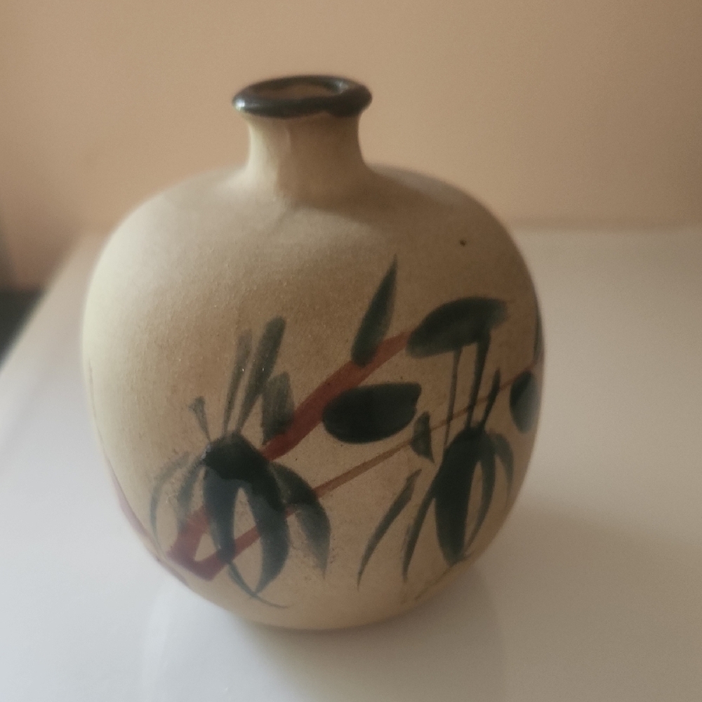 Handcrafted Ceramic Vase with Artistic Design